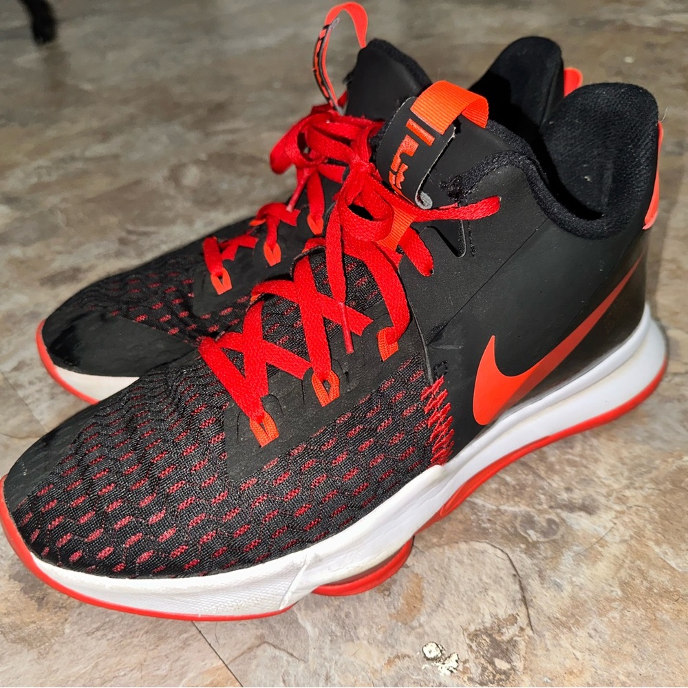 Nike LeBron Witness 5 Basketball Shoes Black Red Sneakers-Mens 12